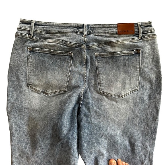 Judy Blue Plus High Rise Front Yoke Retro Wide Leg Light Wash 24W - Picture 4 of 9